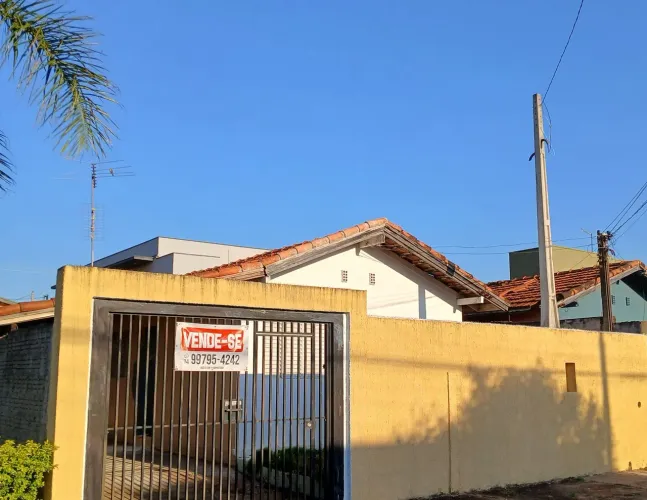 Casa no Jardim Cruzeiro Agudos SP - EXCELENTE LOCALIZAÇÃO 