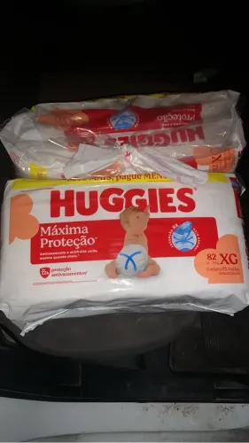 Fralda Huggies 82un