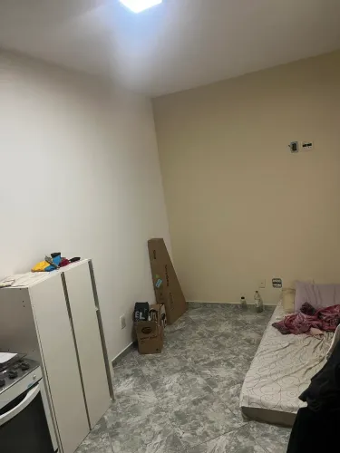 Alugo quarto numa casa em vila