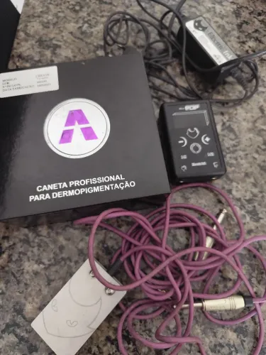 Vendo pen tatuagem, fonte eletric Ink, RC, pedal, apoio de braço