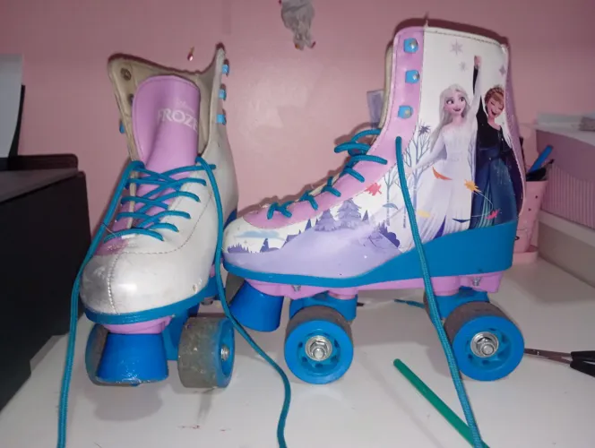 Patins usado da frozen tamanho 34