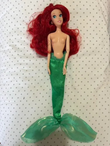 Boneca Princesa Ariel Articulada - Oficial Disney;