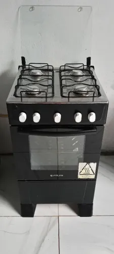 Fogão todo bom funciona às 4 bocas e o forno, faço entrega 
