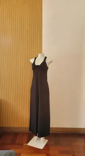 Macacão longo preto hering