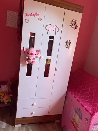 Guarda roupa infantil