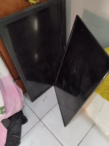 Vendo tvs com defeito pra retirar peças de qualquer marca, e memória de notebook e de Pc 