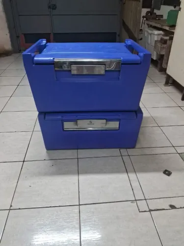 Caixa térmica hotbox herplas 100 Litros