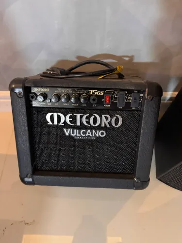 Cubo amplificador meteoro 35 gs para guitarra e violão