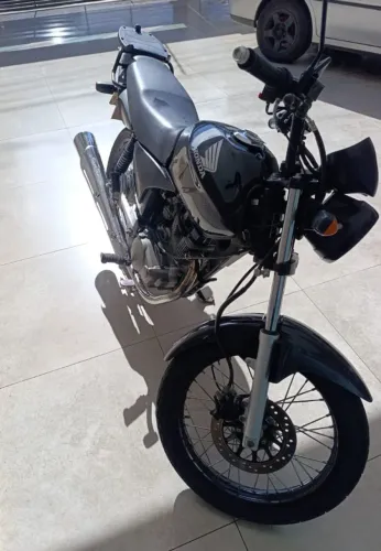 Vende se Cg Titan 2004 /2004