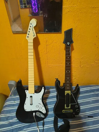 Guitarra Rock Band e Guitar Hero Live x Box 360