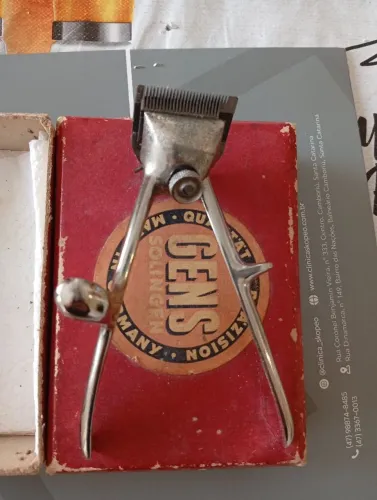 Vendo cortador de cabelo antigo 