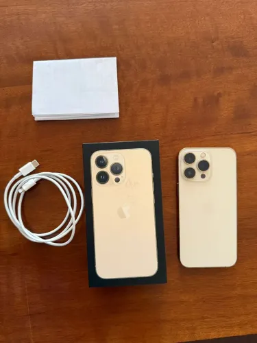 iPhone 13 Pro 256 GB dourado