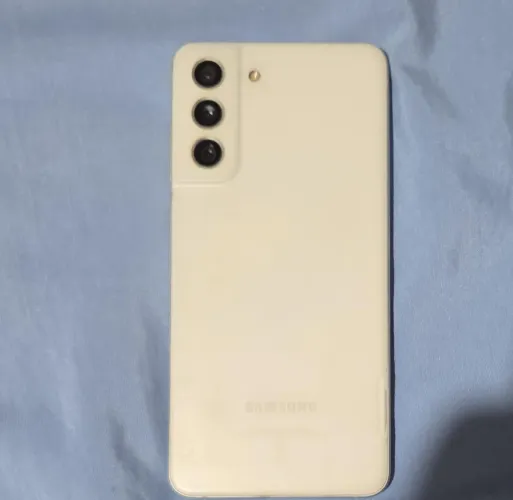 Celular S21 fe 256gb resistente a água !!(detalhe na tela)