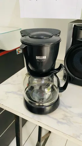 CAFETEIRA ELÉTRICA DELLAR SEMINOVA 800W 127V