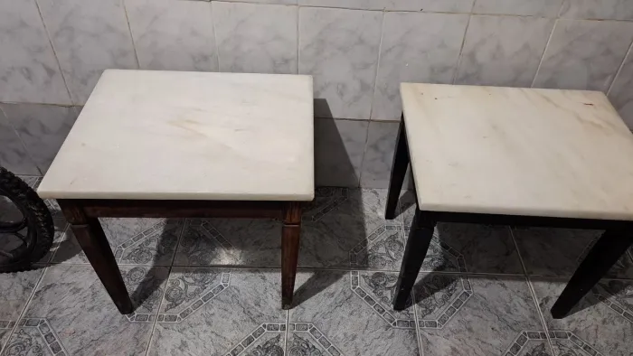 Mesinhas com tampa de Mármore