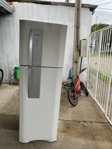 Geladeira Electrolux 220v