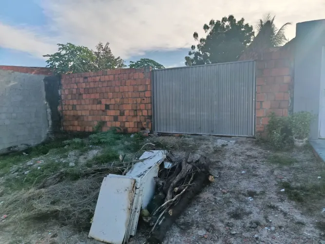 Terreno 254m² Localizado na Praia do Pacheco.