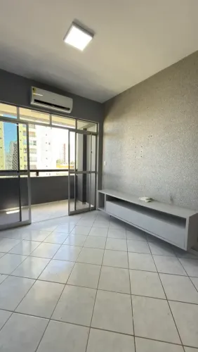 Alugo apartamento em Edif Tupinambás em bairro consil com 3 quartos, sendo uma suíte em Cu