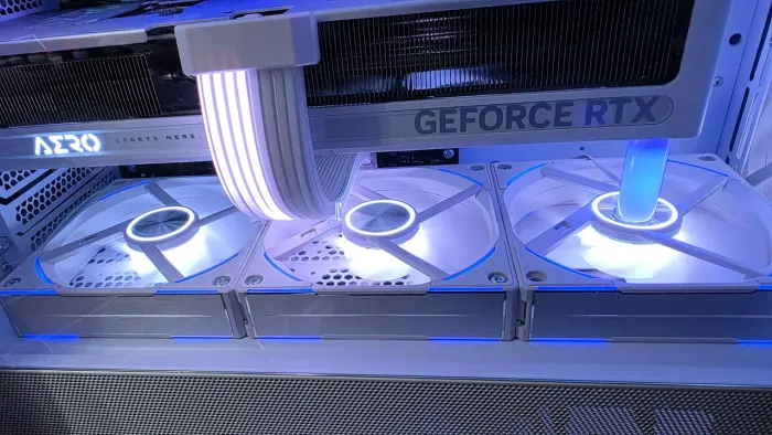 Fan lian li al v2 120mm white
