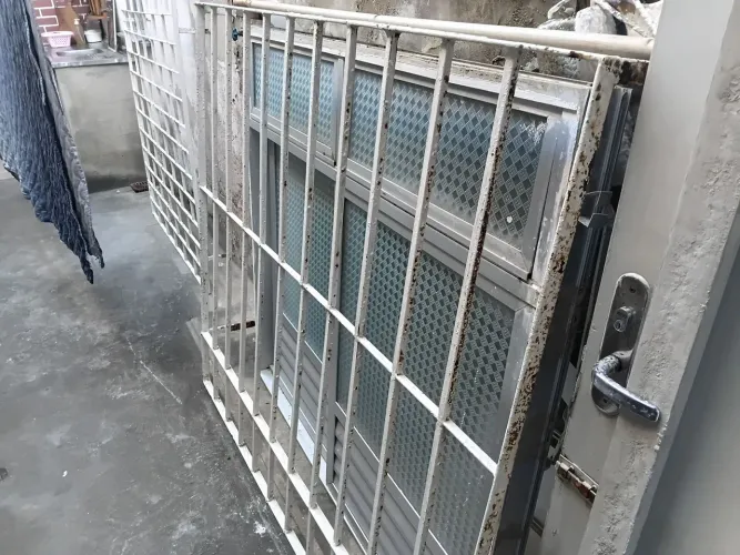 Grade de ferro para janela
