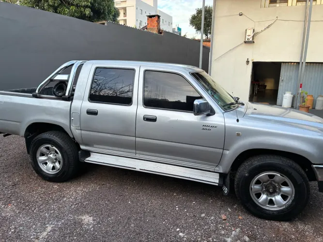 Toyota Hilux CD SR 4X4 3.0 8V 90cv Diesel 2003
