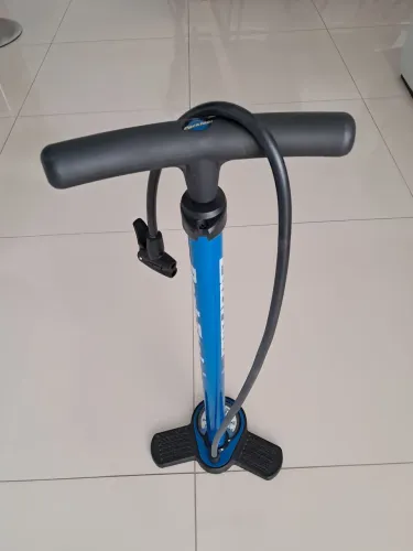 Bomba de chão para bicicleta
