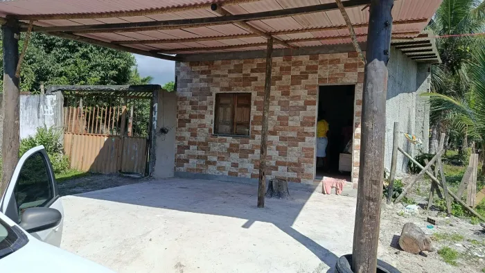 Casa com terreno