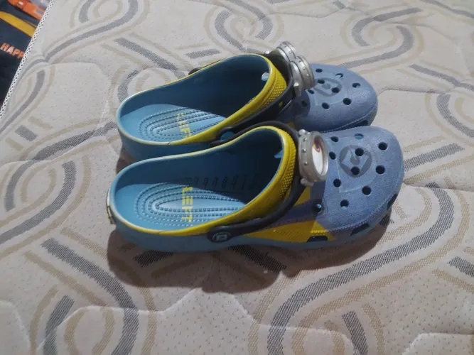 Crocs minions 40/41