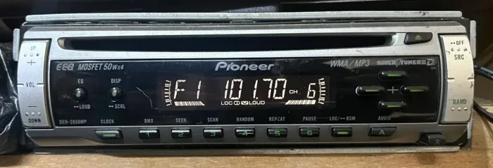 VENDO CD PLAYER PIONEER OLD SCHOOL