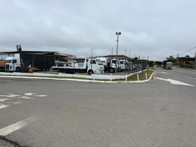 Ponto comercial Carros/Caminhoes e Máquinas