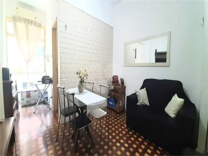 Apartamento à venda com 2 quartos no condomínio Ed. Saint Germain, Rio de Janeiro - RJ
