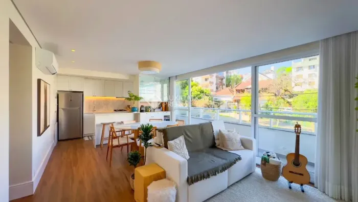 Apartamento mobiliado à Venda no Menino Deus - 2 quartos e impecavelmente Decorado
