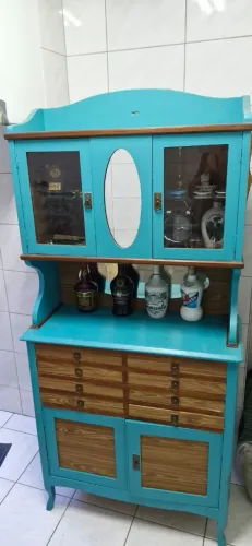 Armário Cristaleira Vintage originário da França 
