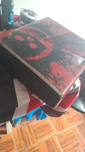 Xbox 360 slim edição limitada gears of war 3