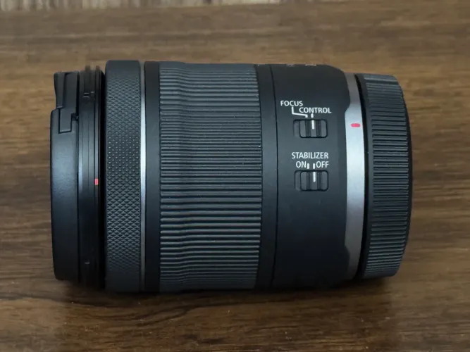 Lente Canon RF 24-105mm F/4-7.1 STM