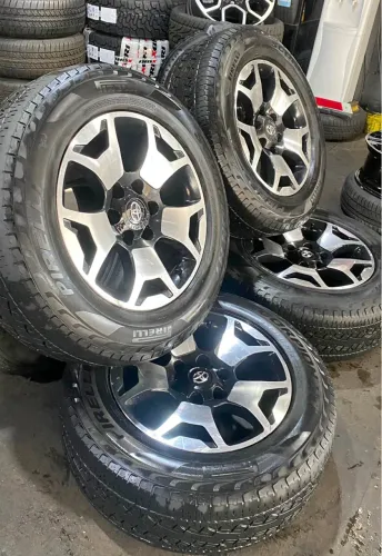 Rodas 18 Hillux, sw4,l200,triton D20 + Pneus Pirelli 