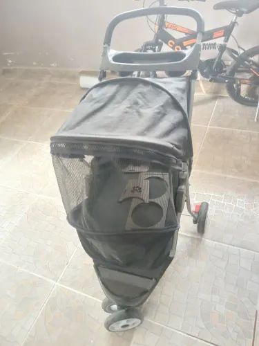 Carrinho de passeio PET