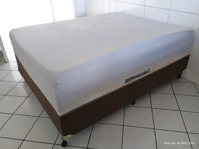 Colchão Casal Queen Size CONJUGADO semi novo