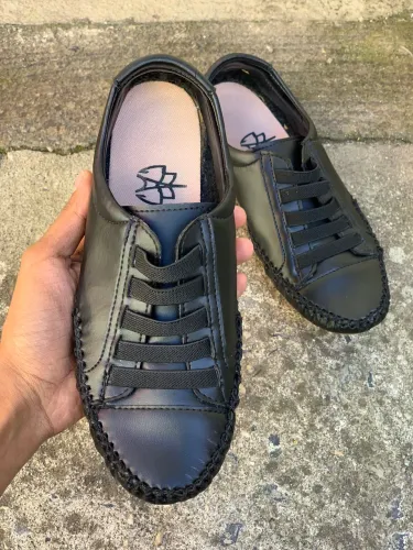 TÊNIS/MOCATÊNIS FEMININO - TAMANHO 36 ?