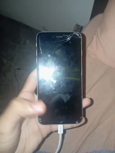 Vendo iPhone 6 plus 250$