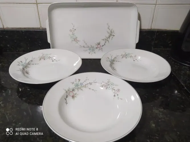Lote de 4 peças porcelana Schmidt prato fundo travessa anos 70