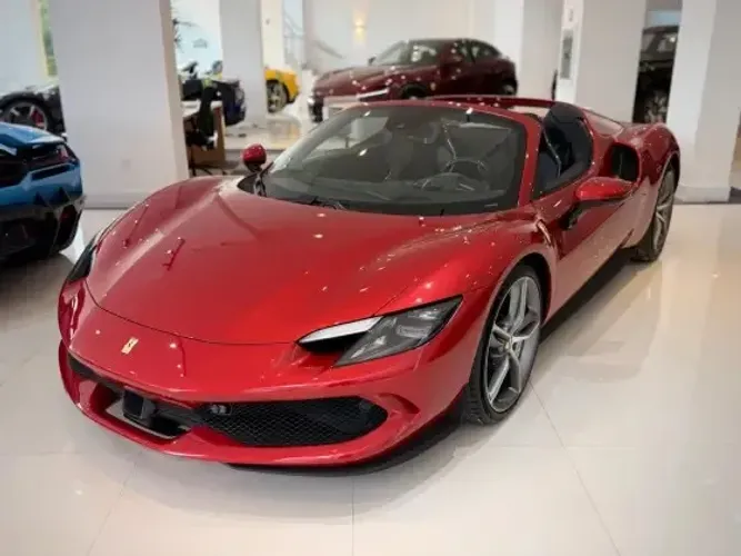 Ferrari 296 GTS (híbrido) 2026