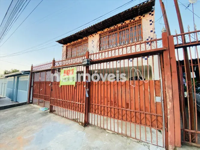 Casa para Alugar, 150m²; por R$ 2.300,00