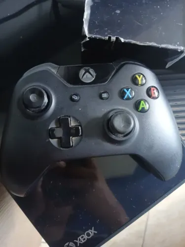 XBOX ONE(versão 2013)Ano 2017.