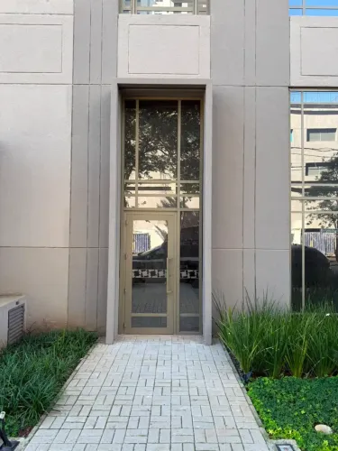 Ambiente comercial para alugar 190 metros quadrados, 2 andares possuindo elevador exclusiv