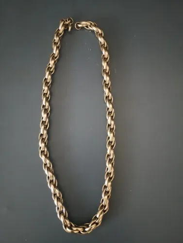 Cordão de aço