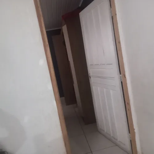 Alugo casa no pinheirinho 