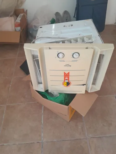 AR. CONDICIONADO DE JANELA. MIDEA 10000BTUS