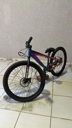 Bicicleta aro 26 pneu kenda flame novo,vmax novo,guidom voador novo,freio idraulico 