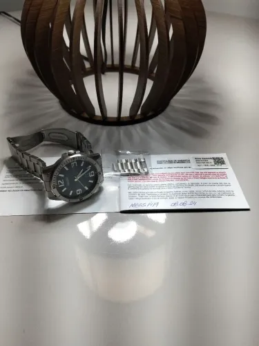 Relógio semi novo